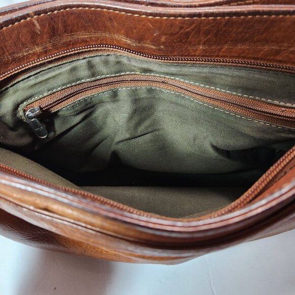 Land Trentino Distressed Leather Shoulder Bag Made in Columbia - Picture 11 of 13